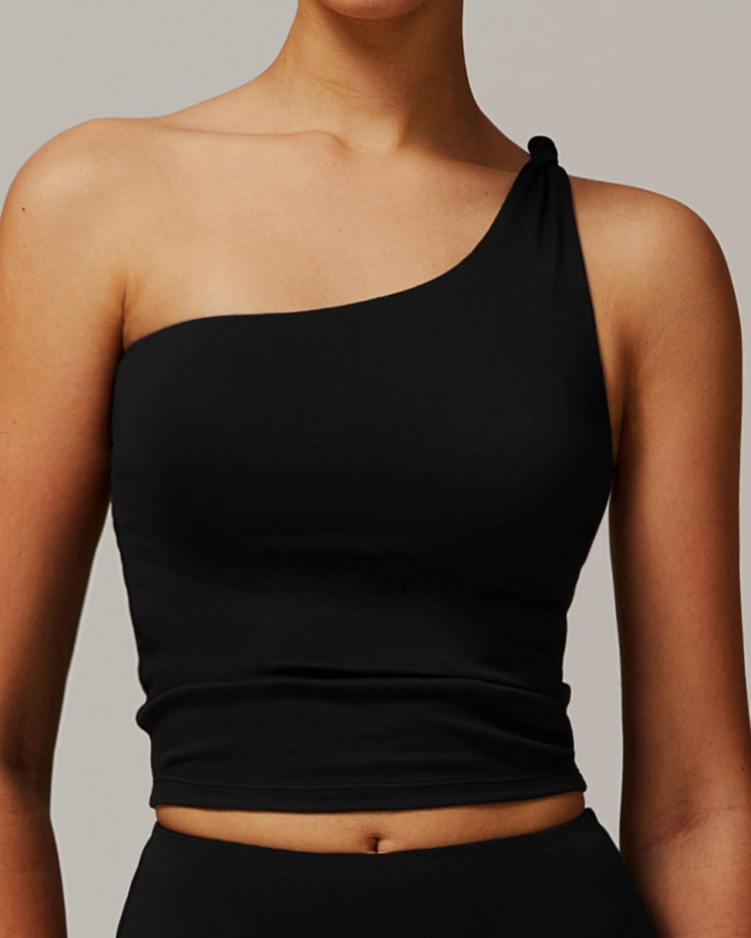 ONE SHOULDER TOP