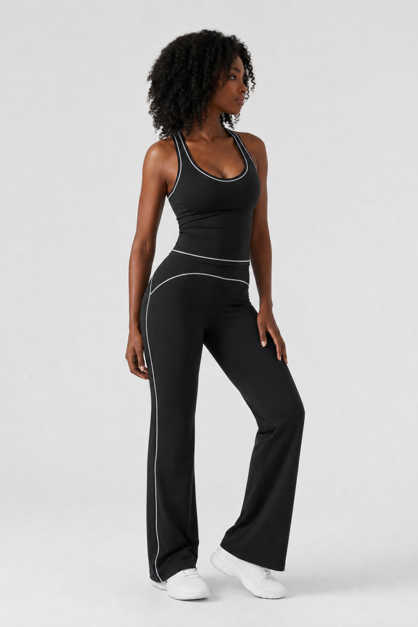Formé Scoop-Neck Tank Top in Black