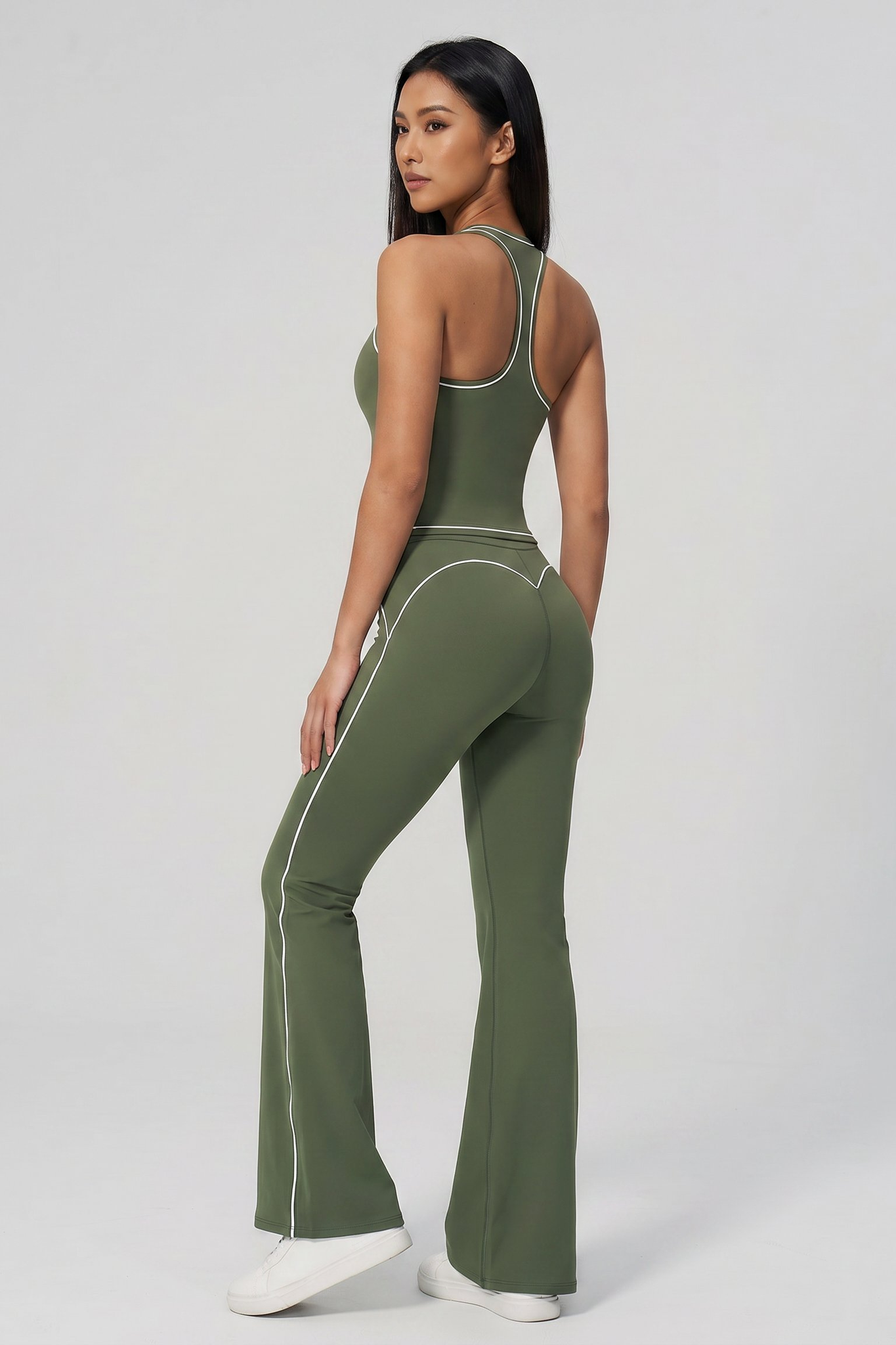 Formé Scoop-Neck Tank Top in Deep Moss