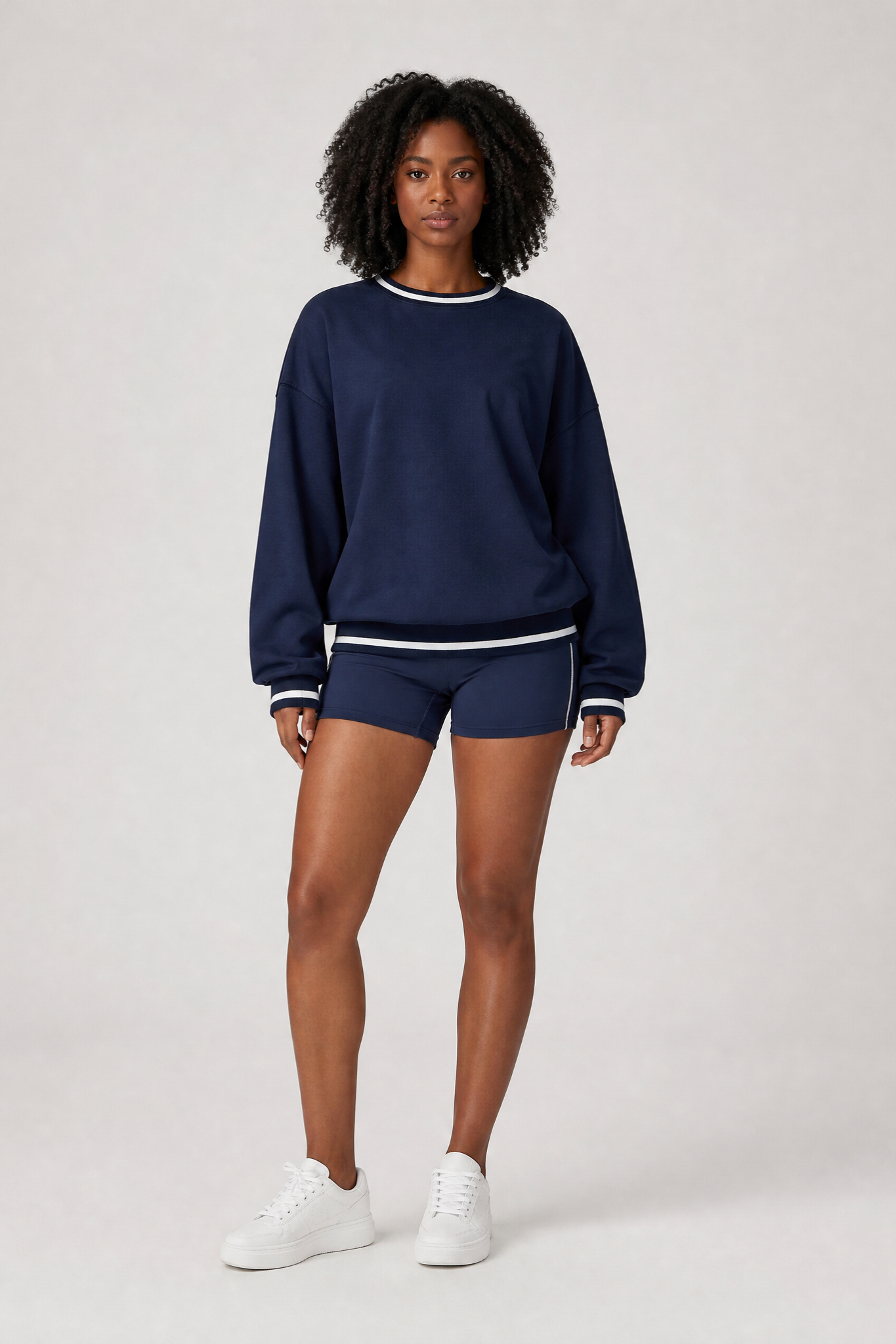 Formé Sweatshirt in Navy