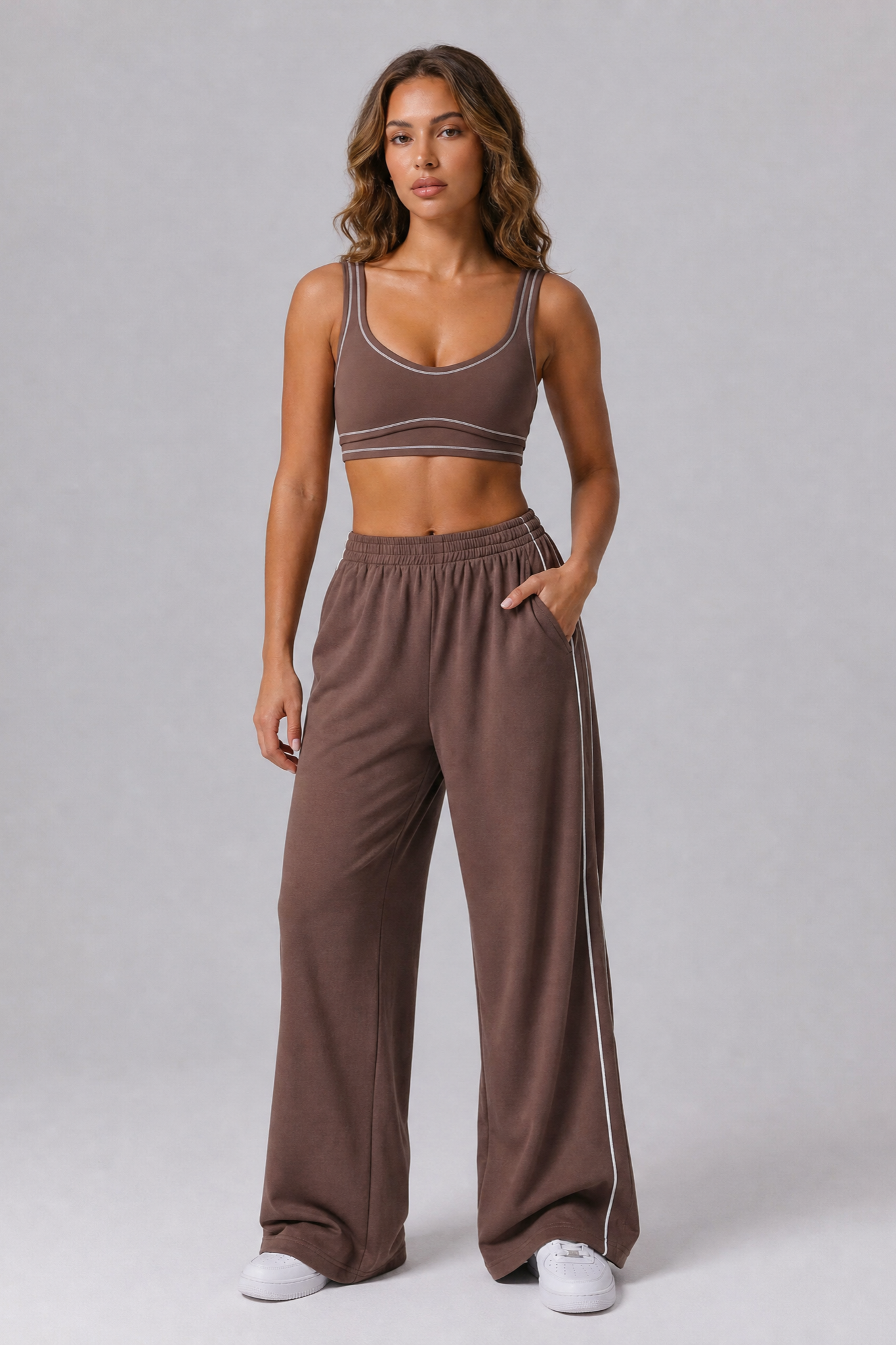 Formé Wide Leg Sweatpants in Mocha