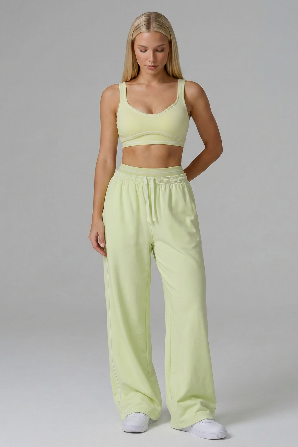 Formé Wide Leg Sweatpants in Lime