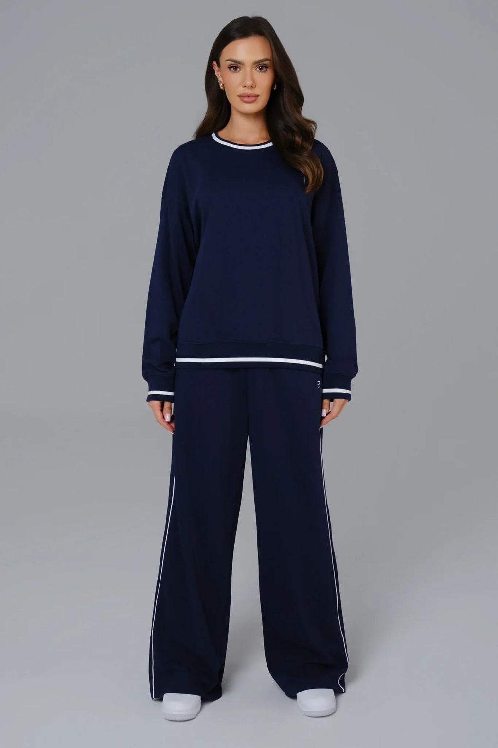 Woman wearing a navy blue casual set