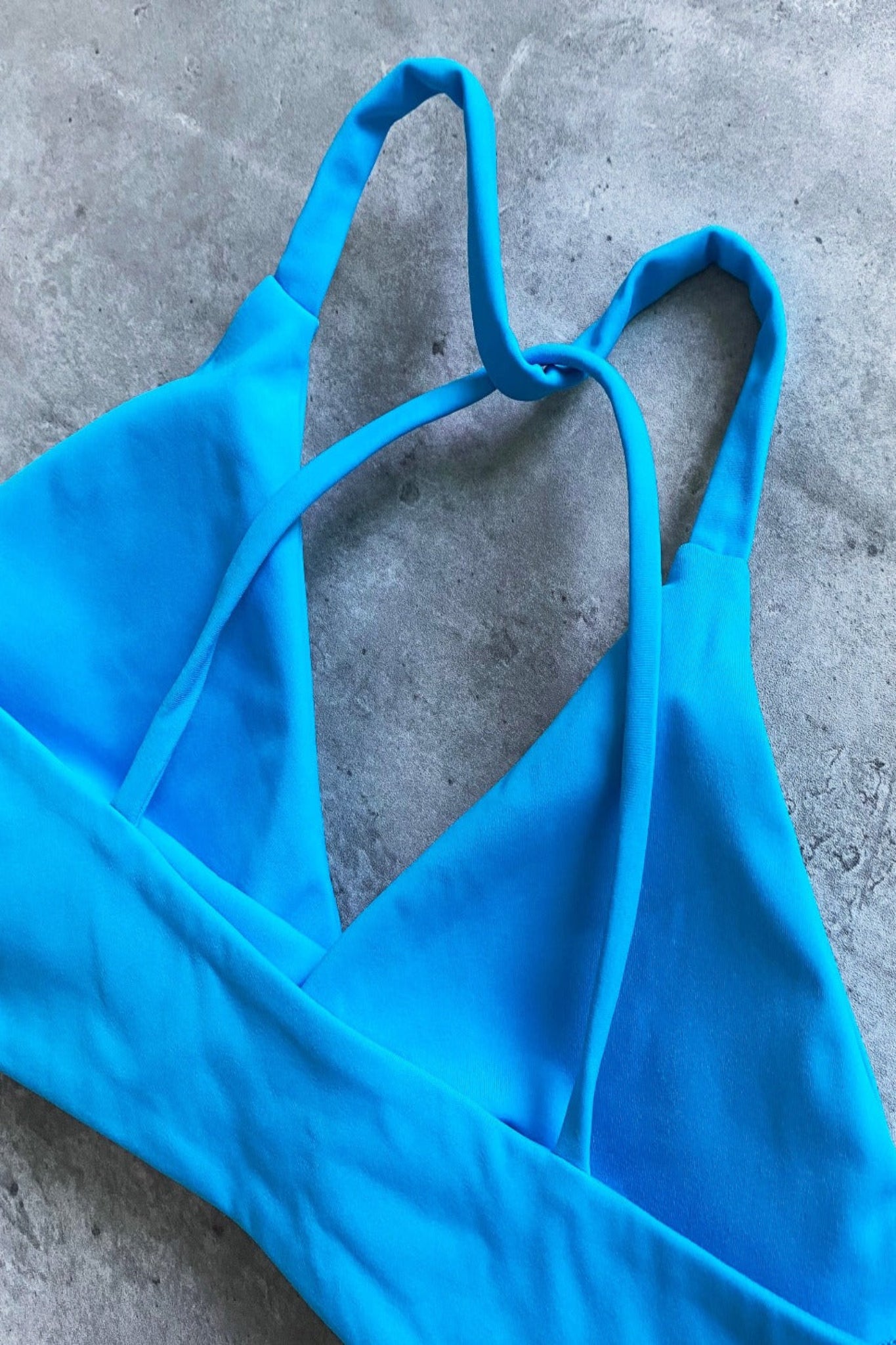 TWIST SPORTS BRA
