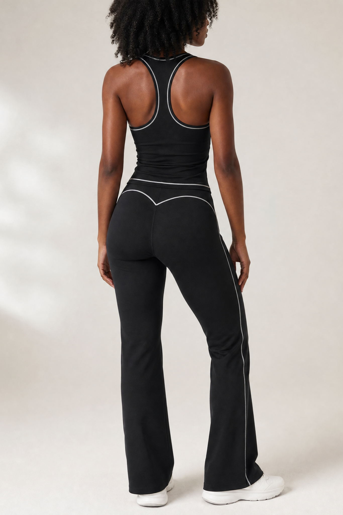 Formé Scoop-Neck Tank Top in Black