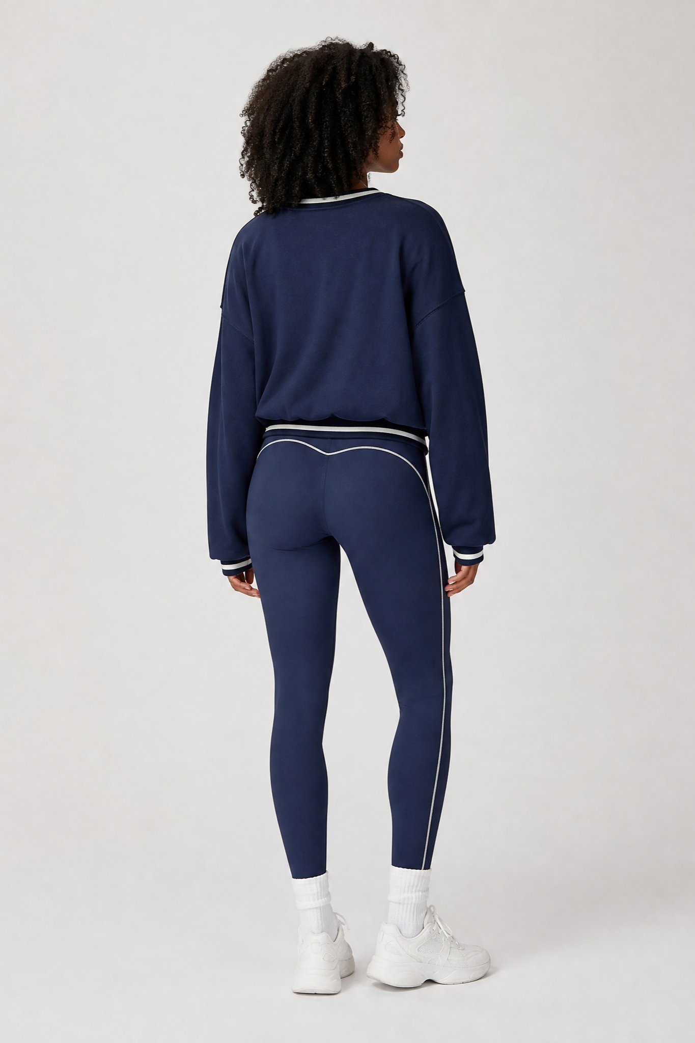 Formé Sweatshirt in Navy