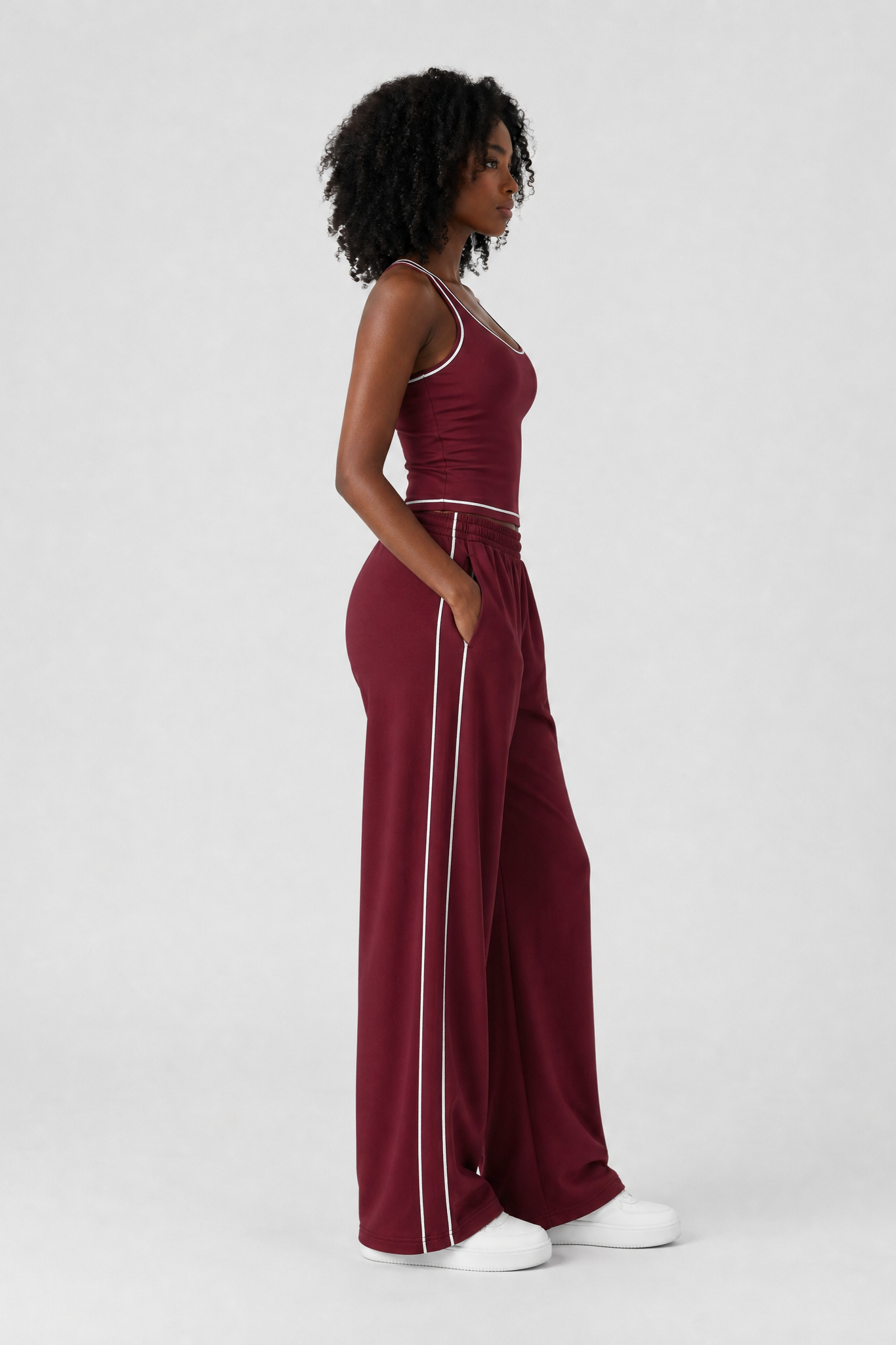 Formé Wide Leg Sweatpants in Cherry