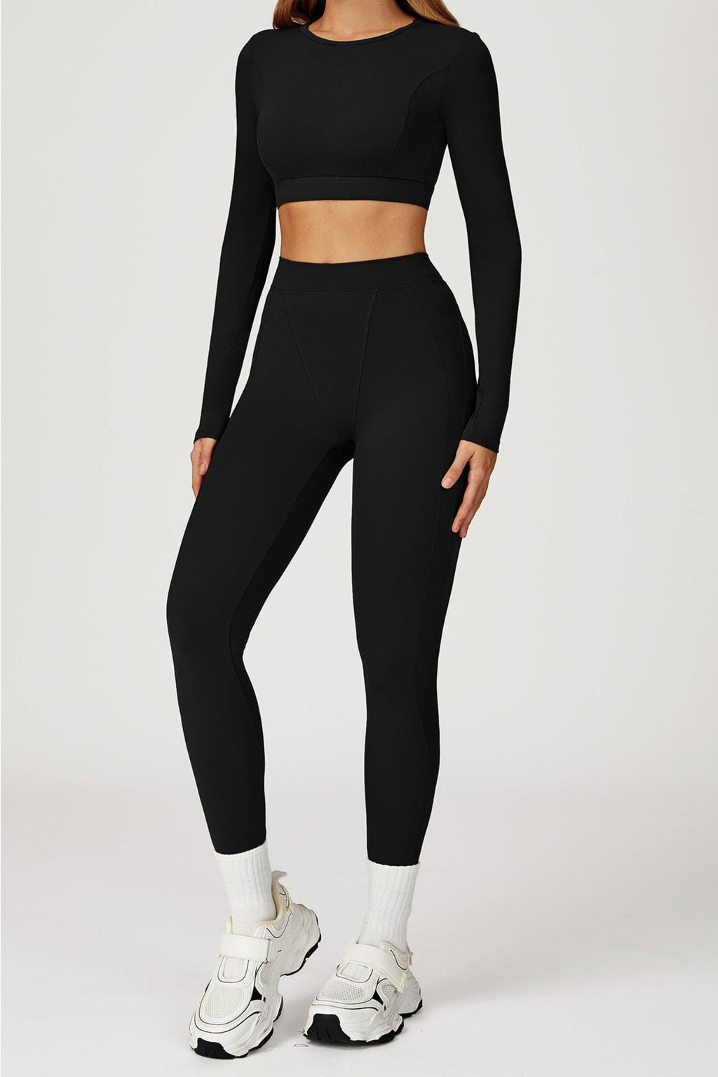 Black long sleeve top with matching gym leggings 